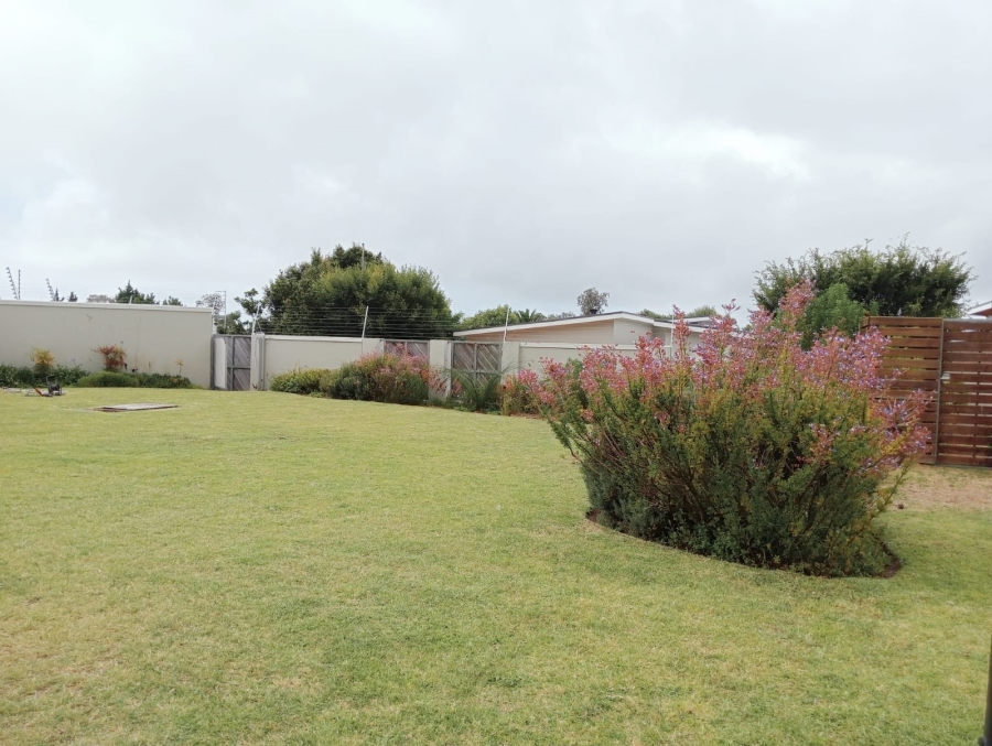 To Let 2 Bedroom Property for Rent in Sandbaai Western Cape